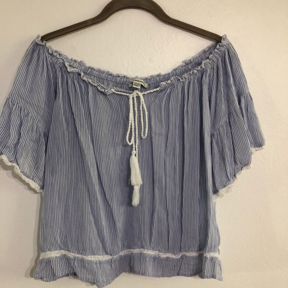 Off shoulder shirt